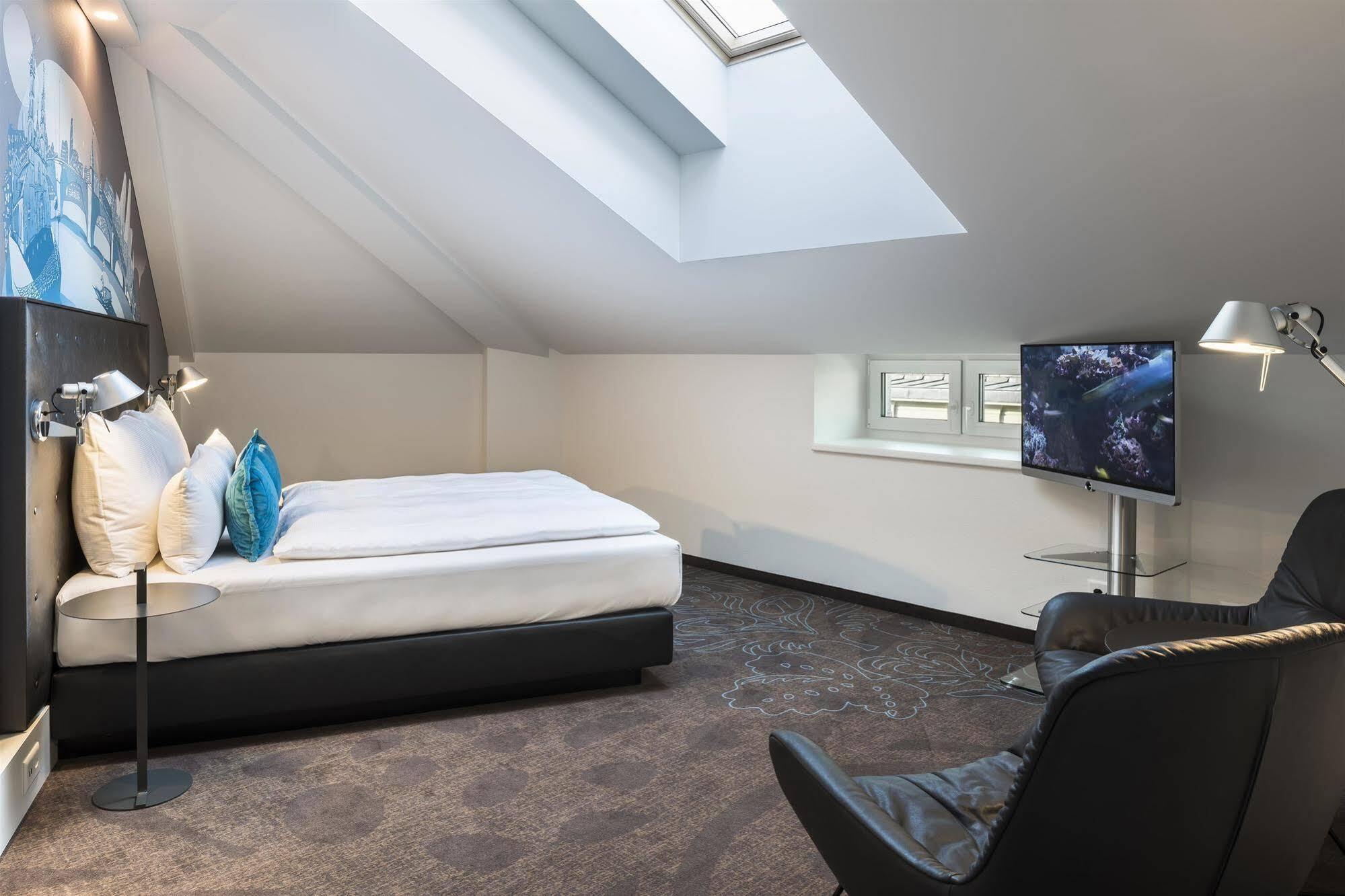 Motel One Базель Экстерьер фото